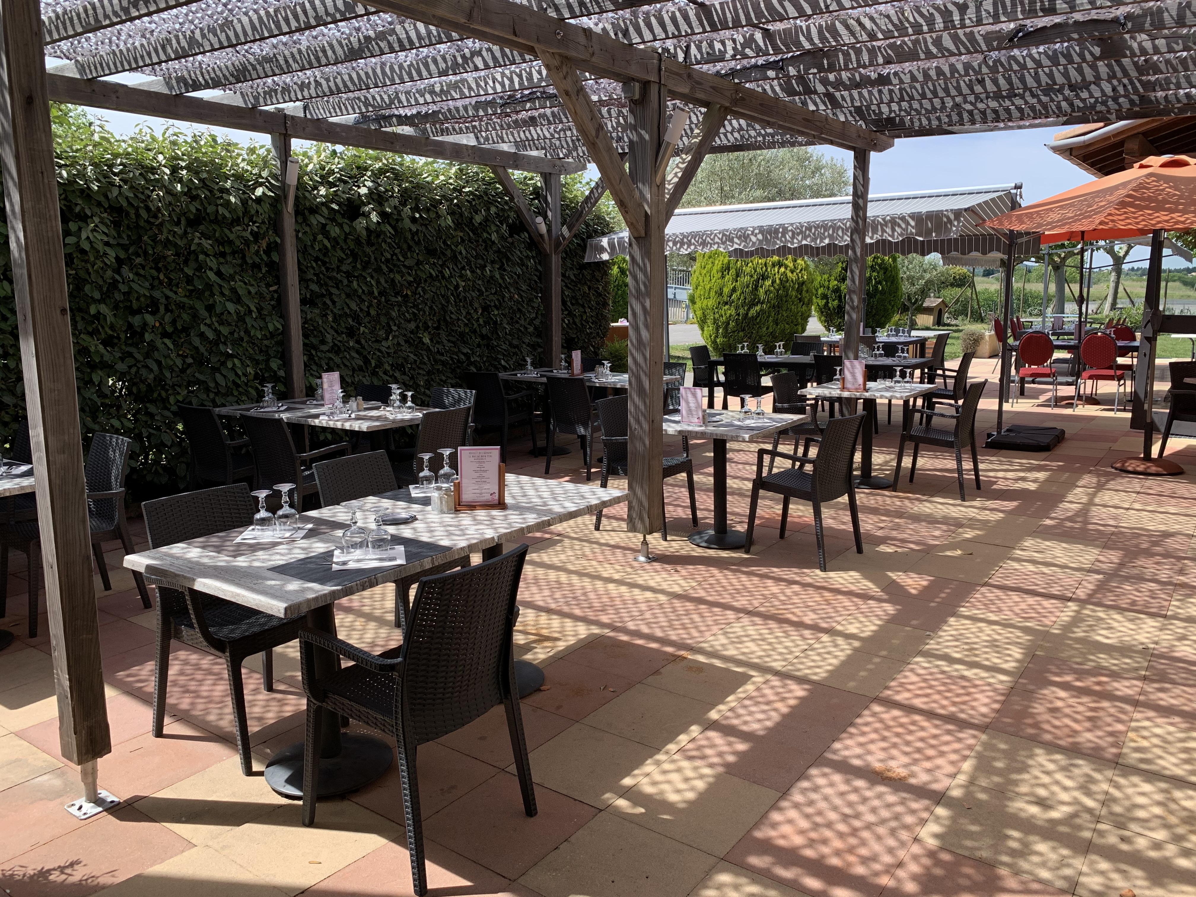 Logis Hotel Restaurant Le Mas De Mon Pere Saint-Jean-le-Centenier Dış mekan fotoğraf